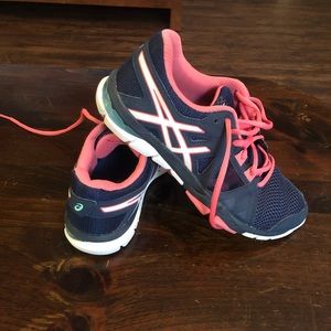Women’s Asics Training Shoes